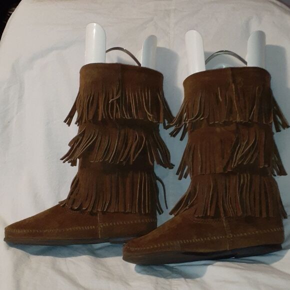Minnetonka 3 Levels of Fringe‎ Tall Suede Boots 8 - Picture 6 of 9